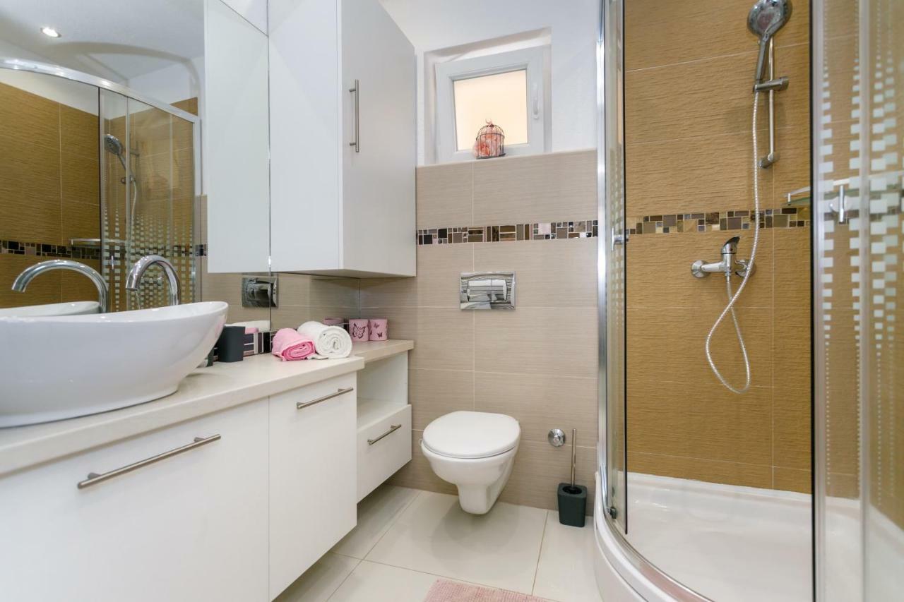 Apartman Brajutovci 26 Kornić Exterior foto