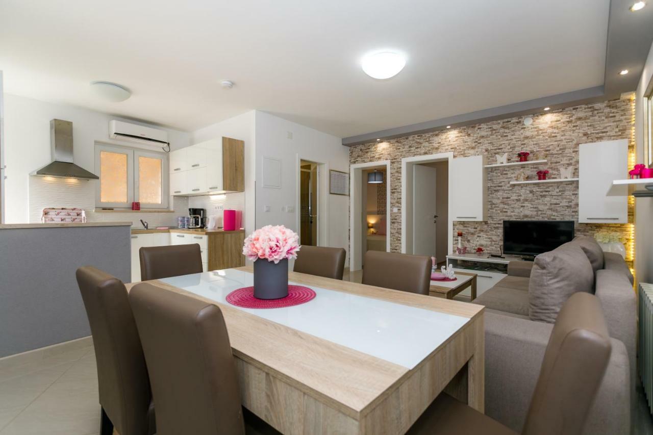 Apartman Brajutovci 26 Kornić Exterior foto